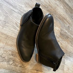 Zip up Boots Dress Shoes Size 11 Black